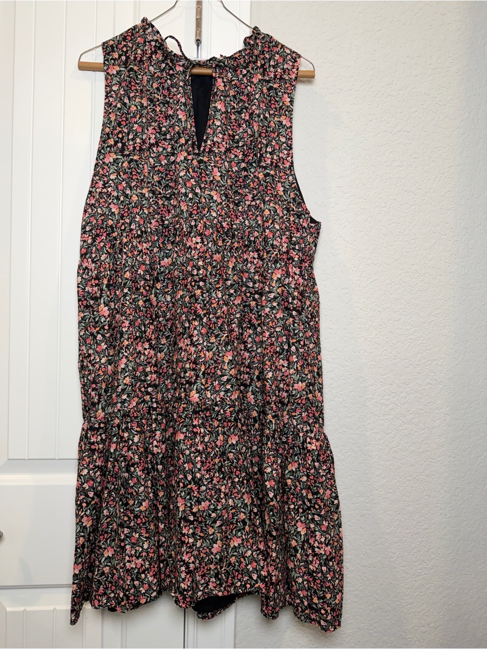 BB Dakota Black Floral Tiered Sleeveless Dress with Pink Accents